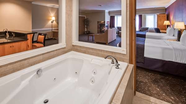 Suite - Best Western Greenfield Inn Allen Park