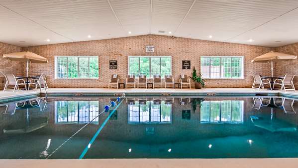 Pool - Best Western Motel Hartland
