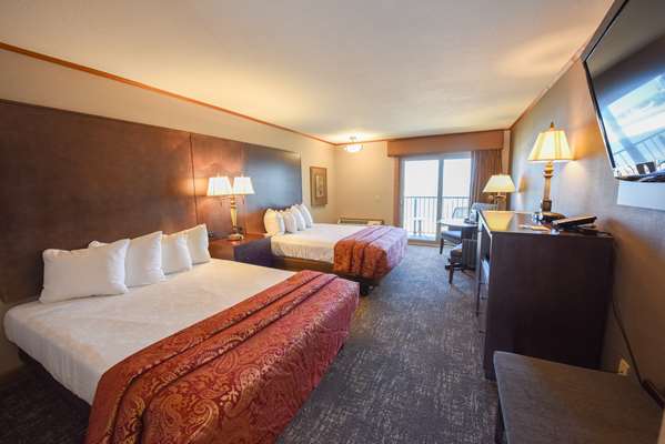  - Best Western Plus Dockside Waterfront Inn Mackinaw City - I-75, Exit 338