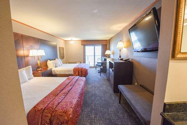  - Best Western Plus Dockside Waterfront Inn Mackinaw City - I-75, Exit 338