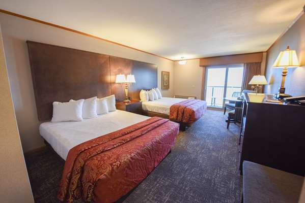  - Best Western Plus Dockside Waterfront Inn Mackinaw City - I-75, Exit 338