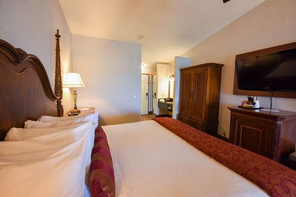  - Best Western Plus Dockside Waterfront Inn Mackinaw City - I-75, Exit 338