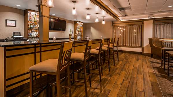 Bar - Best Western Plus of Birch Run Hotel - I-75, Exit 136