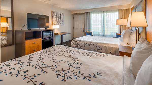  - Best Western Plus of Birch Run Hotel - I-75, Exit 136