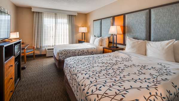  - Best Western Plus of Birch Run Hotel - I-75, Exit 136