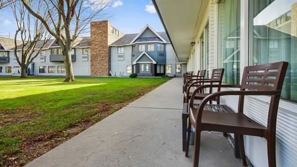  - Best Western Plus of Birch Run Hotel - I-75, Exit 136