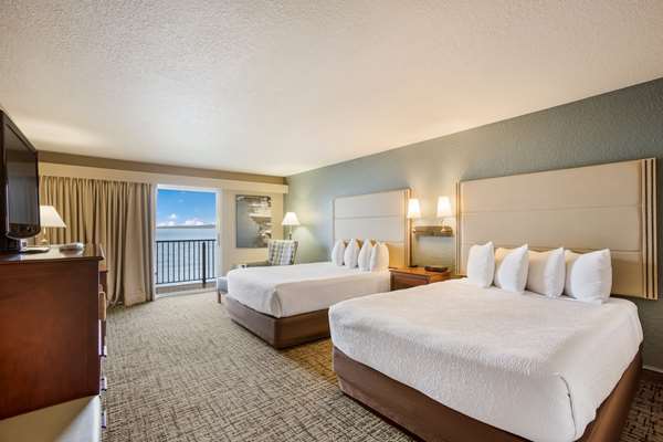  - Best Western Harbour Pointe Hotel St Ignace - I-75, Exit 344