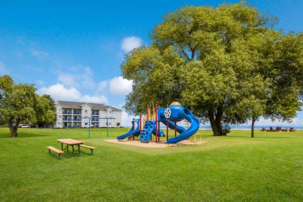  - Best Western Harbour Pointe Hotel St Ignace - I-75, Exit 344