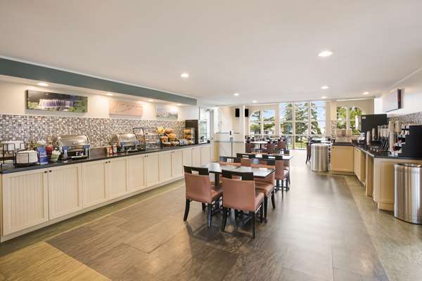 Amenities - Best Western Harbour Pointe Hotel St Ignace - I-75, Exit 344