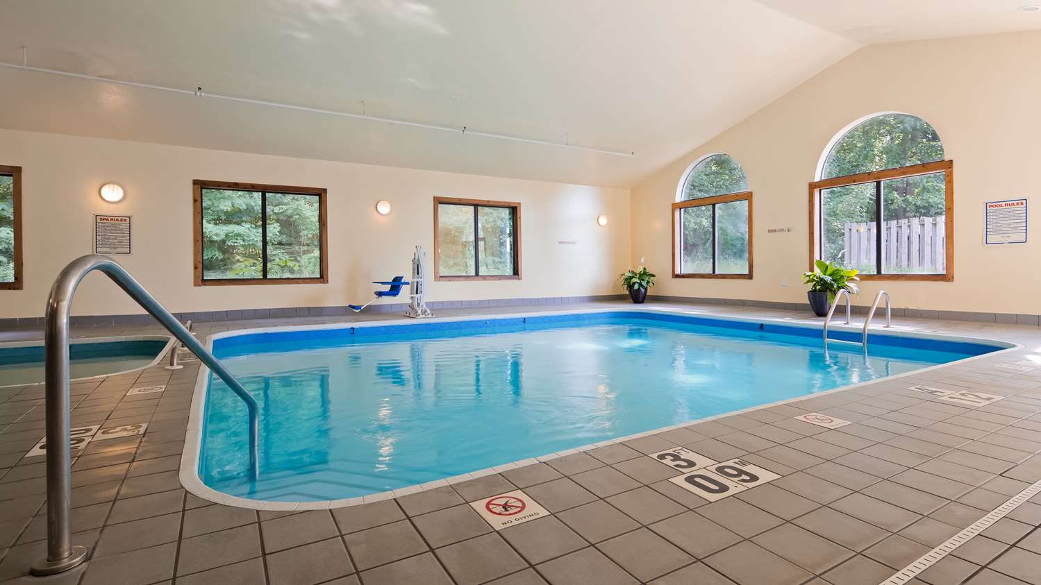 Best Western Plaza Hotel of Saugatuck, MI See Discounts