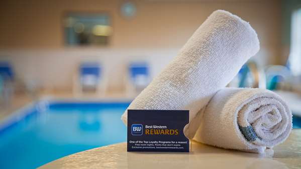 Pool - Best Western Blue Water Bridge Hotel Port Huron - I-69 & I-94, Exit 274