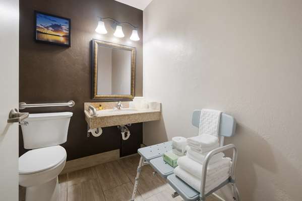  - Best Western Executive Inn Battle Creek - I-94, Exit 97