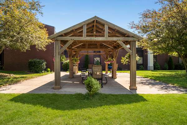  - Best Western Hospitality Hotel & Suites Grand Rapids