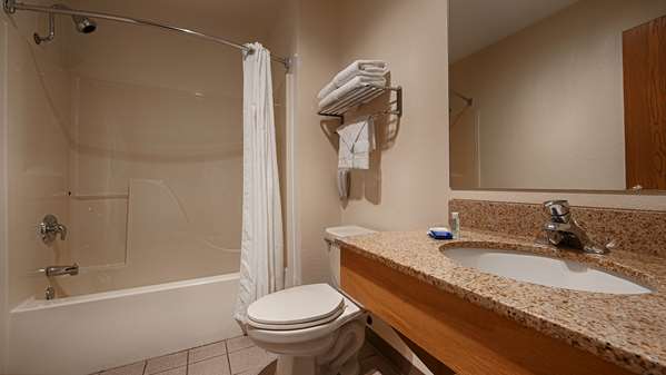  - Best Western Lakewinds Hotel Ludington