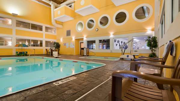 Pool - Best Western Lakewinds Hotel Ludington