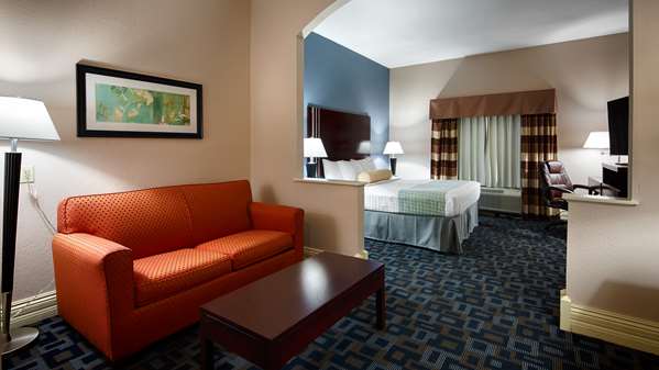  - Best Western Plus Kalamazoo Suites Kalamazoo - I-94, Exit 36