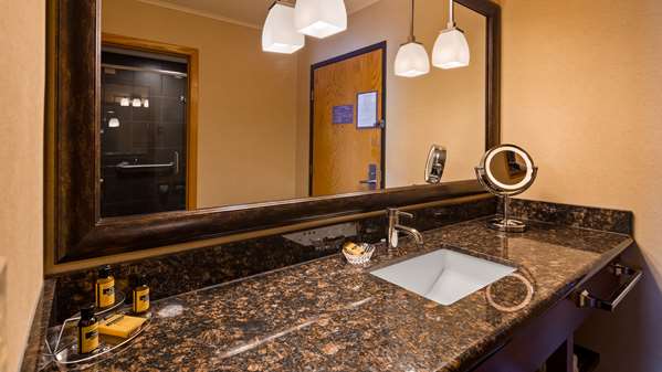  - Best Western Plus Superior Inn & Suites