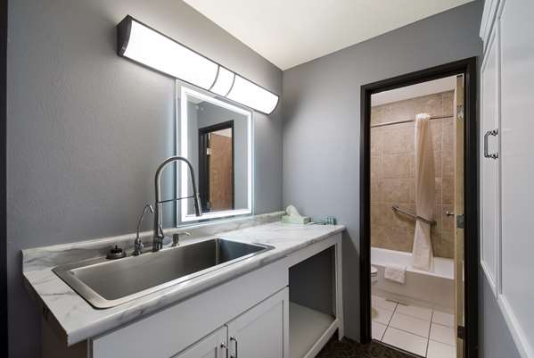  - Best Western Bemidji Inn