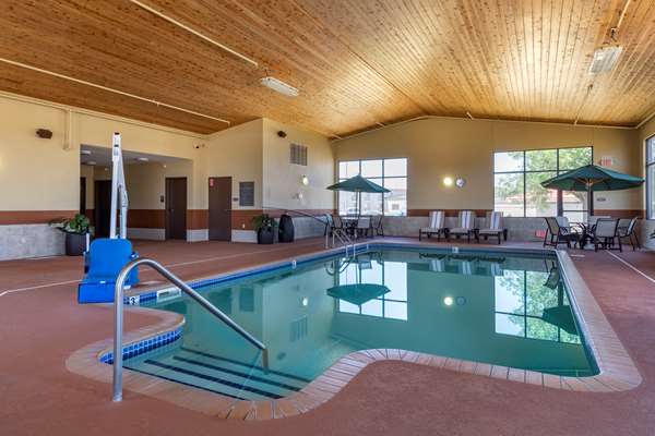 Pool - Best Western Plus Chelsea Hotel Monticello