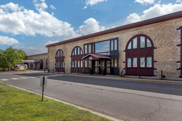 Exterior view - Best Western Plus Como Park Hotel St Paul