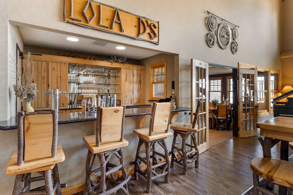 Best Western Premier The Lodge on Lake Detroit