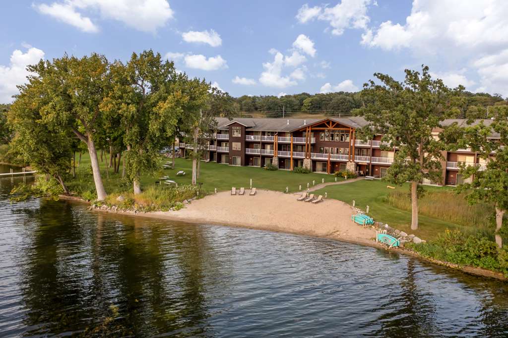 Best Western Premier Ldg On Lake Detroit