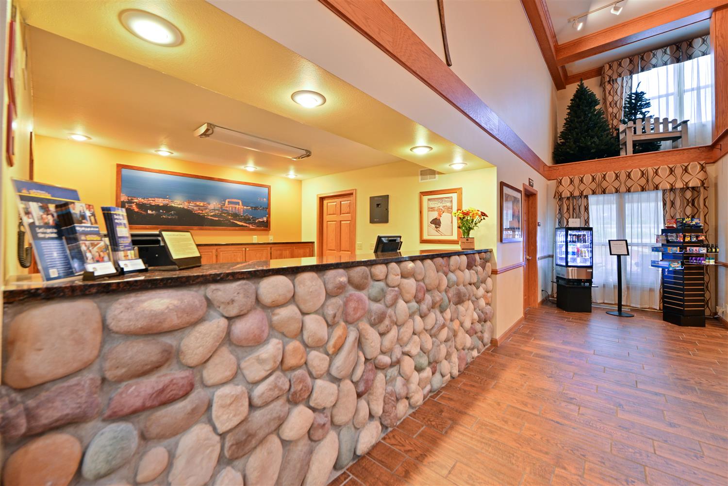 Best Western Plus Spirit Mountain Proctor I35, Exit 249, MN See