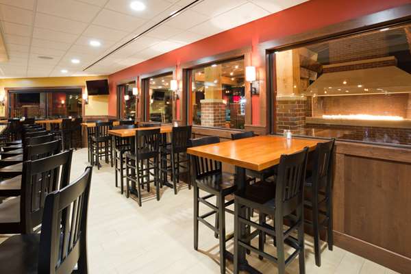 Bar - Best Western Plus Hotel New Ulm