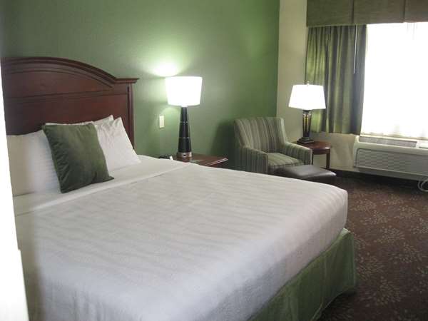  - Best Western Plus Hotel New Ulm