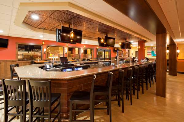 Bar - Best Western Plus Hotel New Ulm