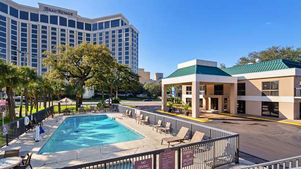 Pool - Best Western Oak Manor Hotel Biloxi - I-110, Exit 1A