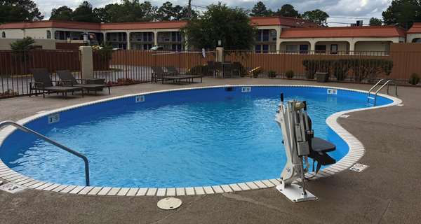 Pool - Best Western Jackson Airport Inn Pearl - I-20, Exit 48