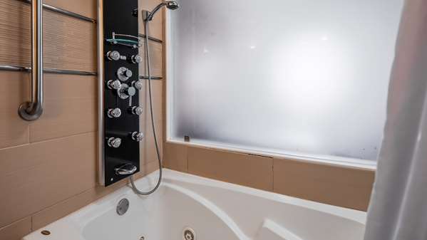  - Best Western Plus Flowood Inn & Suites