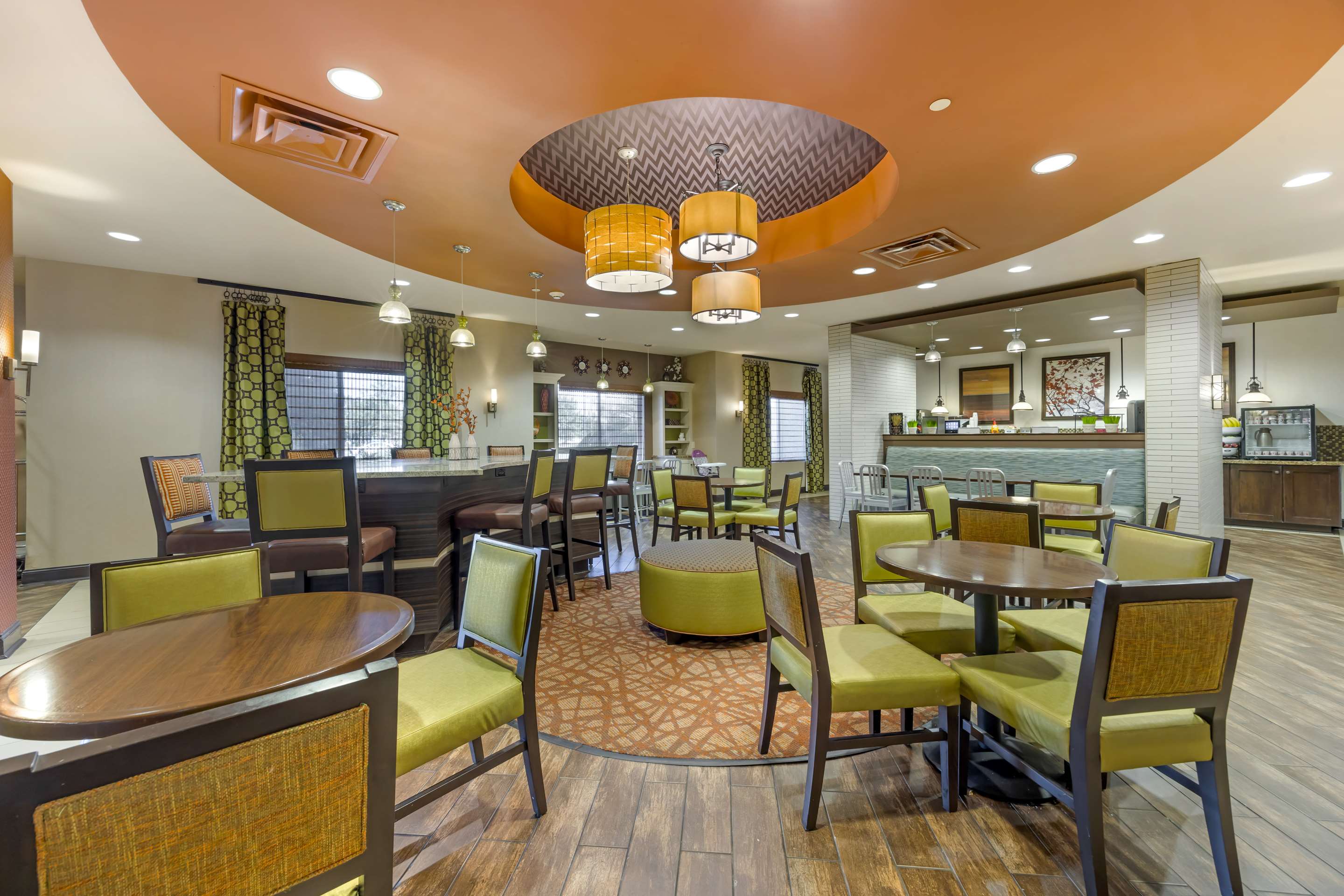 Breakfast Area | Best Western Plus Tupelo Inn & Suites