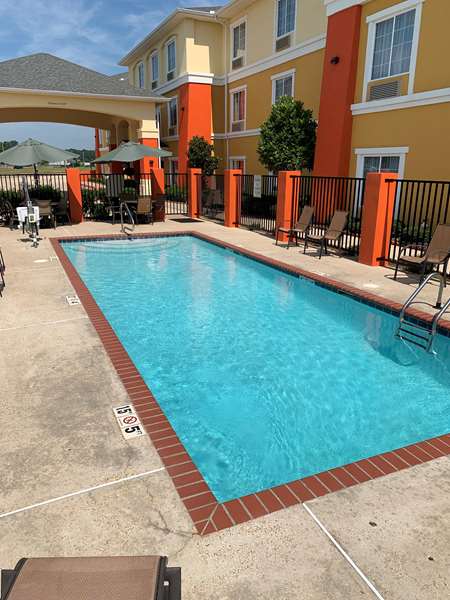 Pool - Best Western Plus Magee Inn