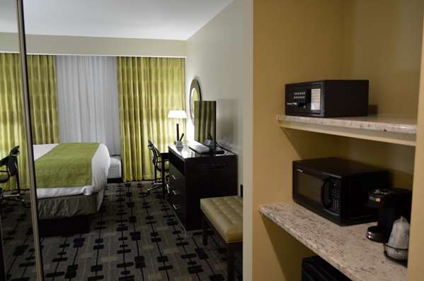  - Best Western Premier University Inn Hattiesburg - I-59, Exit 65