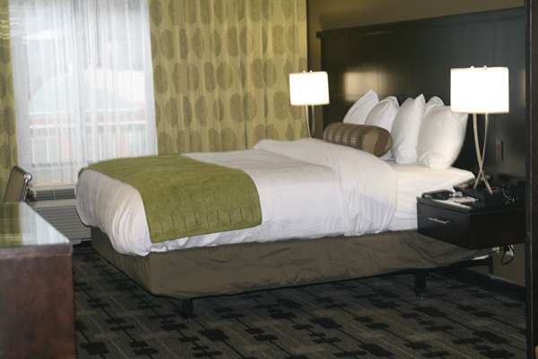 Suite - Best Western Premier University Inn Hattiesburg - I-59, Exit 65