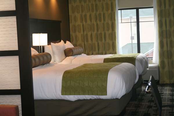 Suite - Best Western Premier University Inn Hattiesburg - I-59, Exit 65