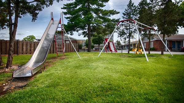  - Best Western Coach House Inn Springfield - I-44, Exit 80