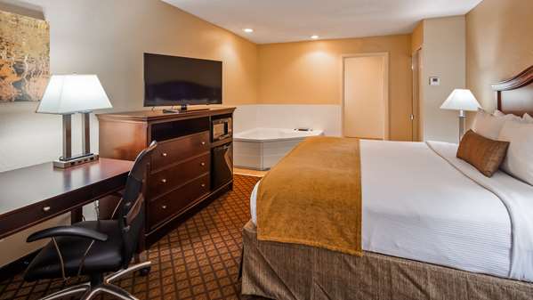 Suite - Best Western Coach House Inn Springfield - I-44, Exit 80