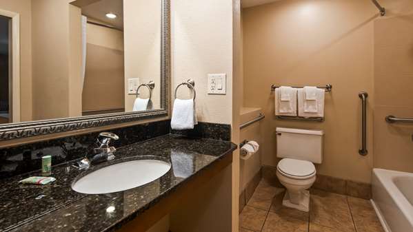  - Best Western Coach House Inn Springfield - I-44, Exit 80