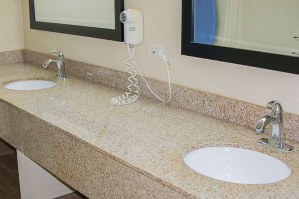  - Best Western Coachlight Hotel Rolla - I-44, Exit 184