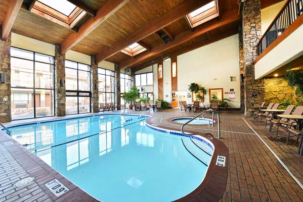 Pool - Best Western Center Pointe Inn Branson