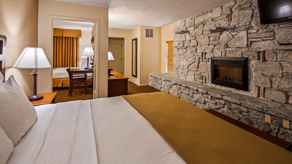 Suite - Best Western Center Pointe Inn Branson