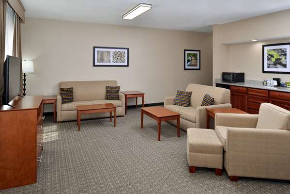  - Best Western Big Spring Lodge Neosho - I-49, Exit 24