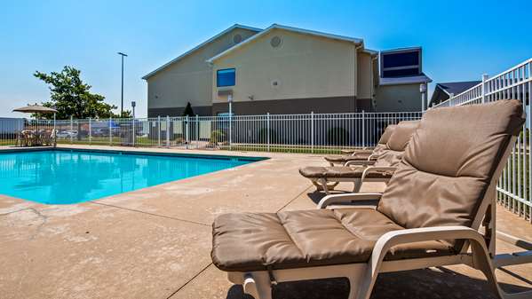 Pool - Best Western Hotel Brookfield
