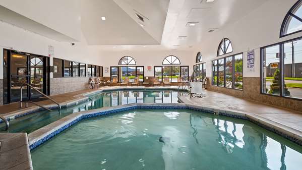 Pool - Best Western St Louis Inn - I-55, Exit 193