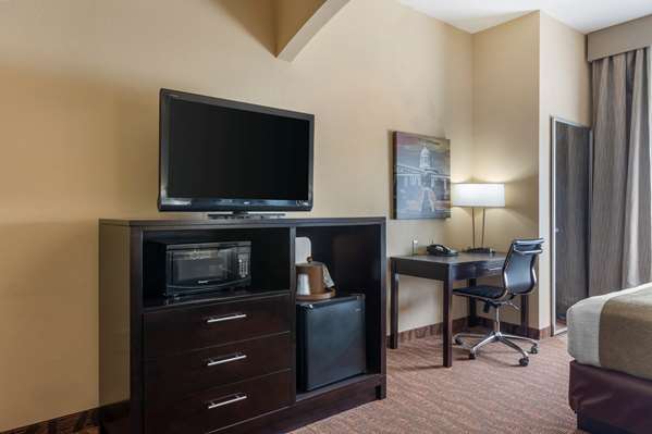  - Best Western Plus Capital Inn Jefferson City