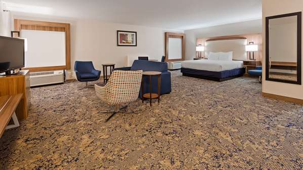 Suite - Best Western Plus Kansas City Airport Hotel - I-29, Exit 12
