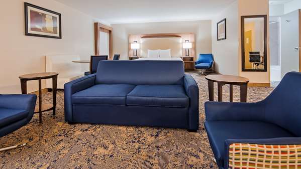 Suite - Best Western Plus Kansas City Airport Hotel - I-29, Exit 12
